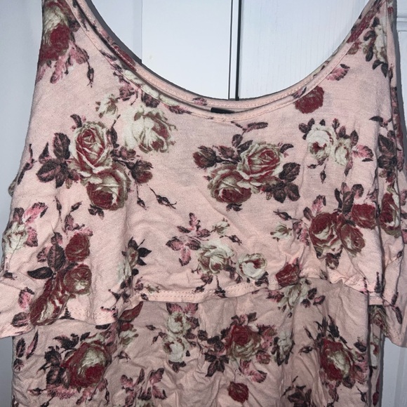 Pink floral spaghetti strap top - Picture 3 of 3